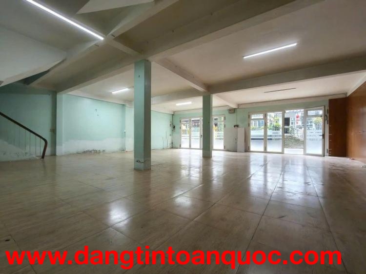 Cho thuê nhà mặt tiền 10m Vạn Hạnh phường 8 Đà Lạt giá 20 triệu