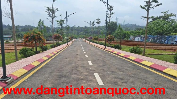 Bán mảnh đất xã phú cát, 100m2 full thổ cư, giá 1,8 tỷ