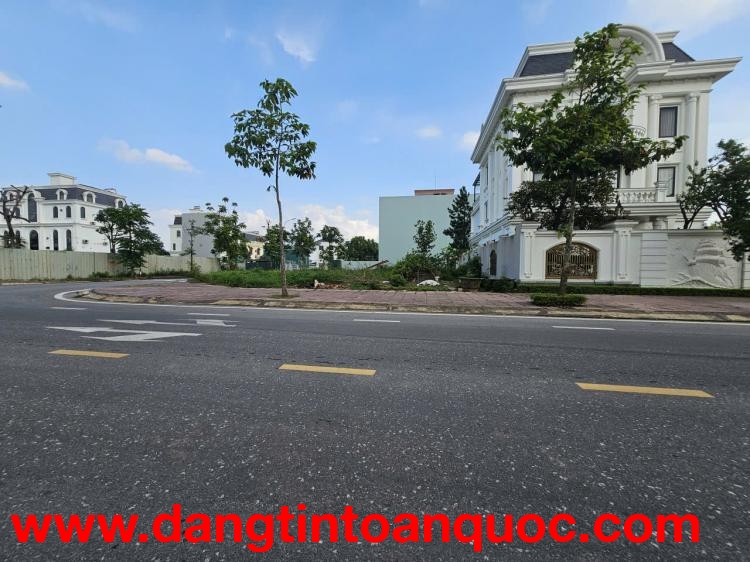 LÔ GÓC 296M2 NAM VĨNH YÊN – VĨNH PHÚC -TRỤC CHÍNH ĐẸP HIẾM CÓ