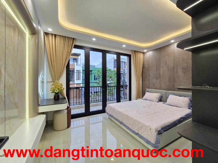 ????????Bán nhà 3 tầng 3 mê đường Nguyễn Huy Tự - Gần biển rất thoáng