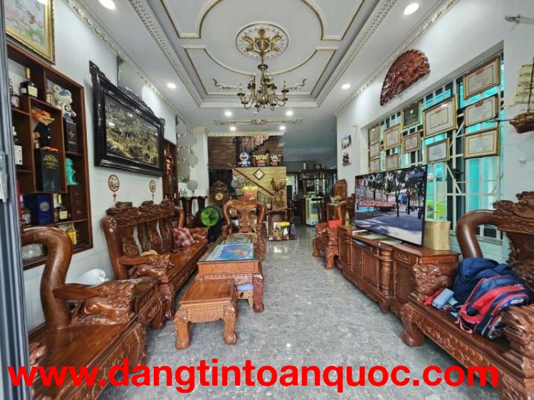 Bán Biệt Thự đường số 20, KDC Khang Điền, Phước Long B, Thủ Đức, TP HCM. DT 160m2, 3 Tầng. Giá 19.5 