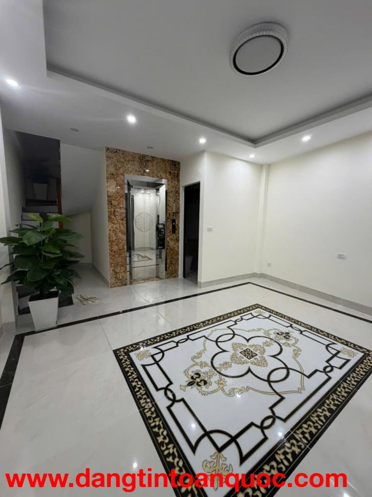 Bán nhà đẹp mới xây ở ngõ 252 Ngọc Thụy (Long Biên)
