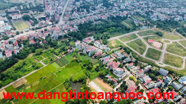 Lô đất đẹp khu Ngã 3 Hoà Lạc – dân cư đông, đường đi thuận tiện