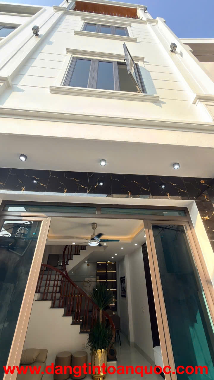 NHÀ CHÍNH CHỦ - GIÁ TỐT - Vị Trí Đẹp Tại Trần Lãm, Thái Bình