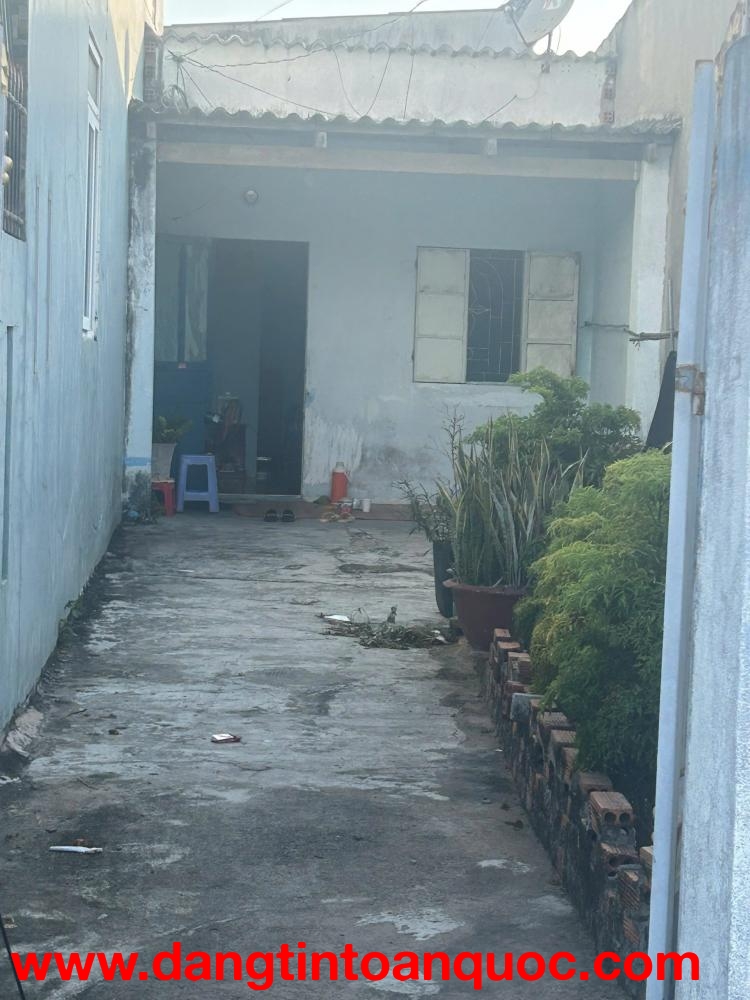 Bán Nhà Đường Nguyễn Viết Xuân - Tân Phước - LaGi gần Biển giá ngộp