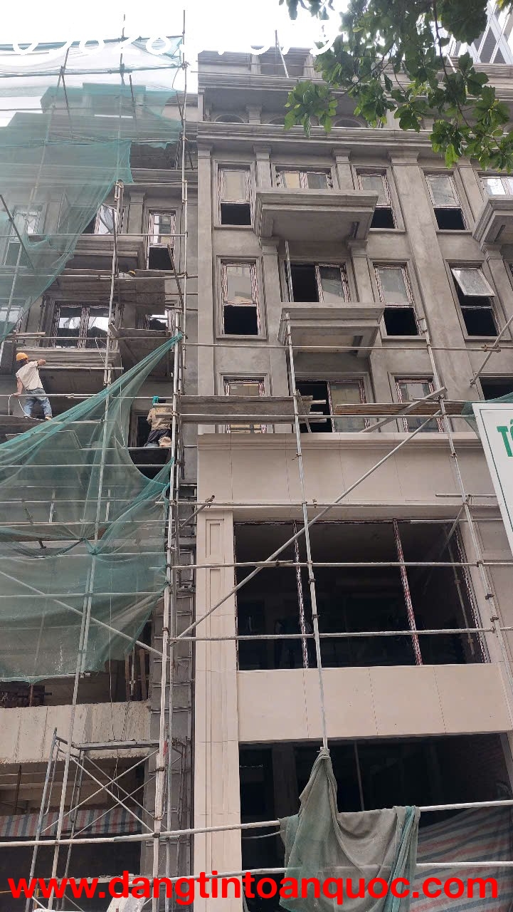 Siêu phẩm hiếm! Bán nhà khu phố Láng Hạ xây 7,5 tầng xây dựng bề thế, trung tâm sát vành đai 1
