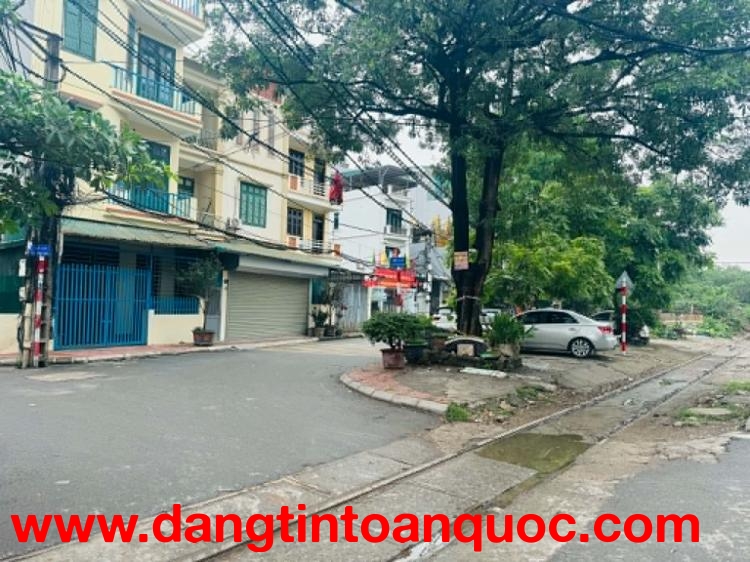 Chủ cần bán nhanh 100tr 1m đất Việt Hưng, ngõ rộng, 15m ra oto tránh, tiện ích ngập tràn