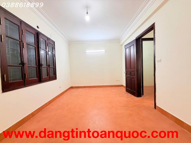 ???? PHÂN LÔ TRẦN QUỐC HOÀN - CẦU GIẤY - Ô TÔ TRÁNH DỪNG ĐỖ - HAI MẶT THOÁNG - DÂN TRÍ CAO - Ở CỰC S