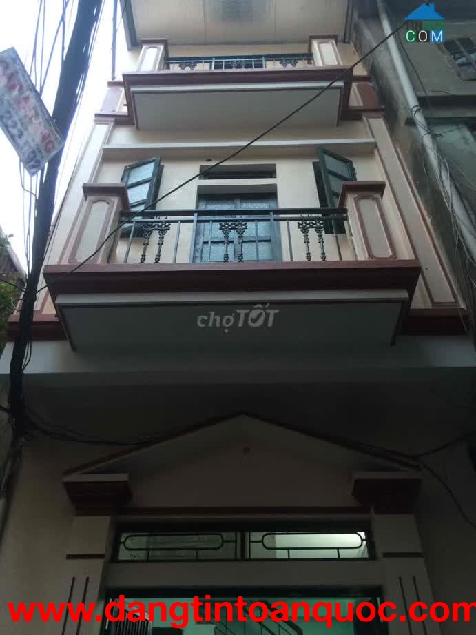 Cho thuê nhà 3 tầng ngõ 184 đường Trần Khát Chân, Hai Bà Trưng, Hà Nội.
