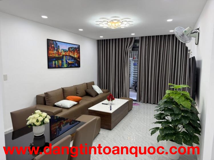 BÁN CĂN SIÊU PHẨM NHÀ ĐẸP TTTP HẺM HẢI ĐỨC - NHA TRANG