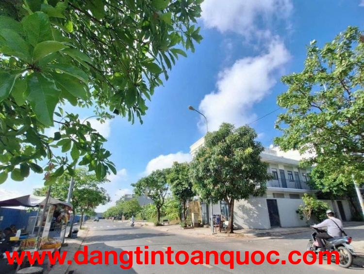 Đất nền 95m hẻm xe hơi cạnh Lê Văn Lương, 7.2 tỷ, xây tự do