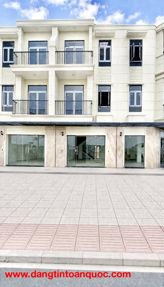 ĐẦU TƯ CHO THUÊ BỀN VỮNG – ĐÓN LÀN SÓNG CHUYÊN GIA VSIP III: 120-180tr. Lan Anh Avenue: 0933910039