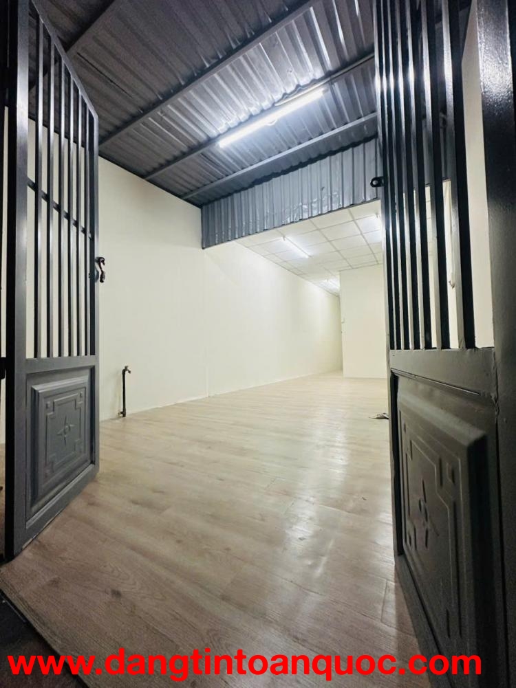 BÁN NHÀ GẦN SÂN BANH THẠNH XUÂN 25 Q12, DT 70M2 SHC CHỈ 1.040 TỶ. LH:NAM.0963677706. 