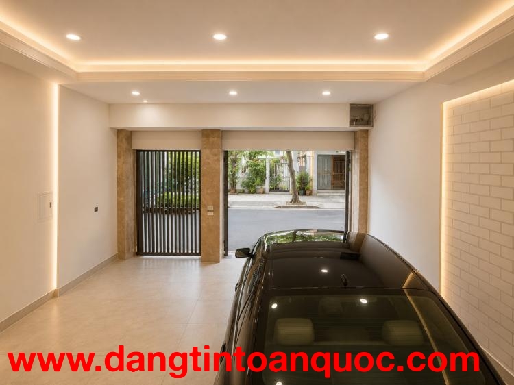 BÁN NHÀ GIANG VĂN MINH KIM MÃ, Ô TÔ VÀO NHÀ, 75M, CHỈ 23 TỶ