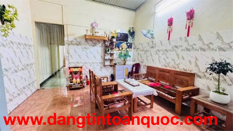 NHÀ CHÍNH CHỦ- GIÁ TỐT CẦN BÁN NHANH NHÀ VỊ TRÍ trung tâm thành phố l Pleiku tỉnh gia Lai