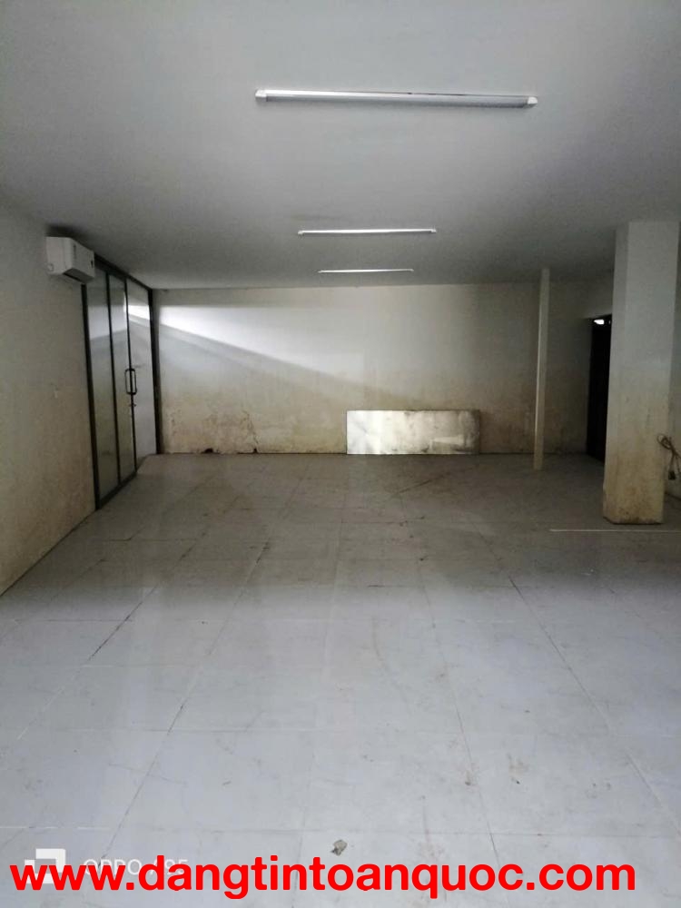 Cho thuê kho 450m² tại Long Biên – xe tải 10 tấn vào tận nơi