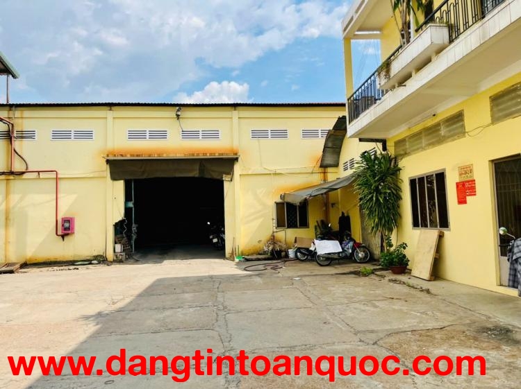 NHÀ 2 TẦNG BTCT – SÁT MT NGUYỄN VĂN QUÁ – NỞ HẬU TÀI LỘC