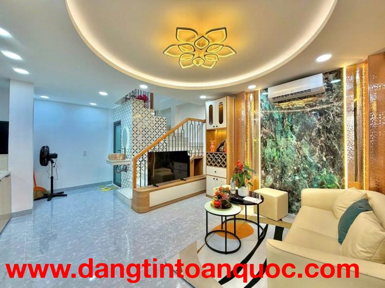 ????TRƯỚC NHÀ CÓ HOA - SÁT MẶT TIỀN BẠCH ĐẰNG, BÌNH THẠNH - 35m2 - 4 TẦNG LẦU - ???? 5.x Tỷ
