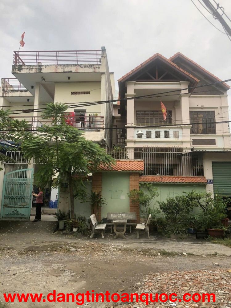 Bán gấp nhà mặt phố Q.8, đường 41, 160m2, 2 tầng, 12PN, sổ đỏ 16.5 tỷ. LH: 0947283834