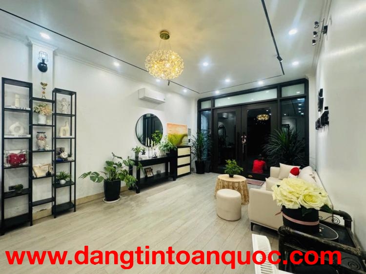 ????️ NHÀ PHỐ BỒ ĐỀ – CHẤT SỐNG TRIỆU ĐÔ GIỮA TRUNG TÂM LONG BIÊN ✨