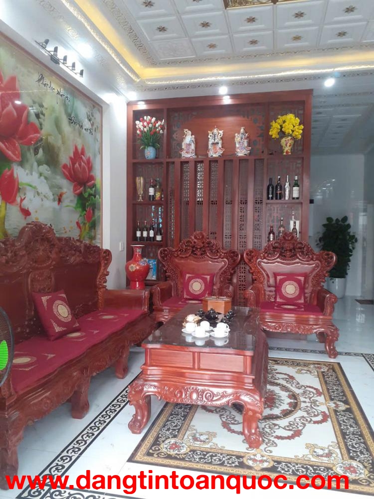 Cần cho thuê nhà nguyên căn 3 tầng mới đẹp Full nội thất đồ gỗ chỉ việc xách vali đến ở,,, có 6 phòn