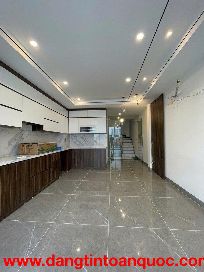 XUÂN LA 54M², NHÀ MỚI CÓ THANG MÁY, Ô TÔ VÀO — DỌN VÀO Ở NGAY