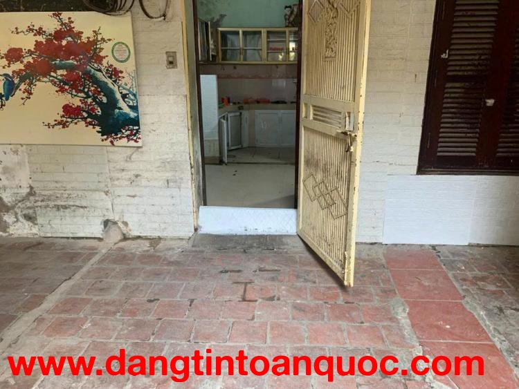 CHÍNH CHỦ CHO THUÊ TẦNG 1 KHU TẬP THỂ C2 VŨ NGỌC PHAN - PHƯỜNG LÁNG HẠ CŨ ( Phường Láng mới) - ĐỐNG 