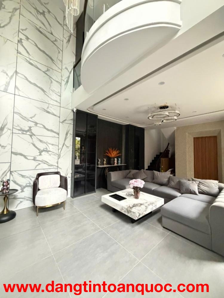 PHÚC LỢI – 6 TẦNG THANG MÁY – MẶT TIỀN RỘNG 9.6M