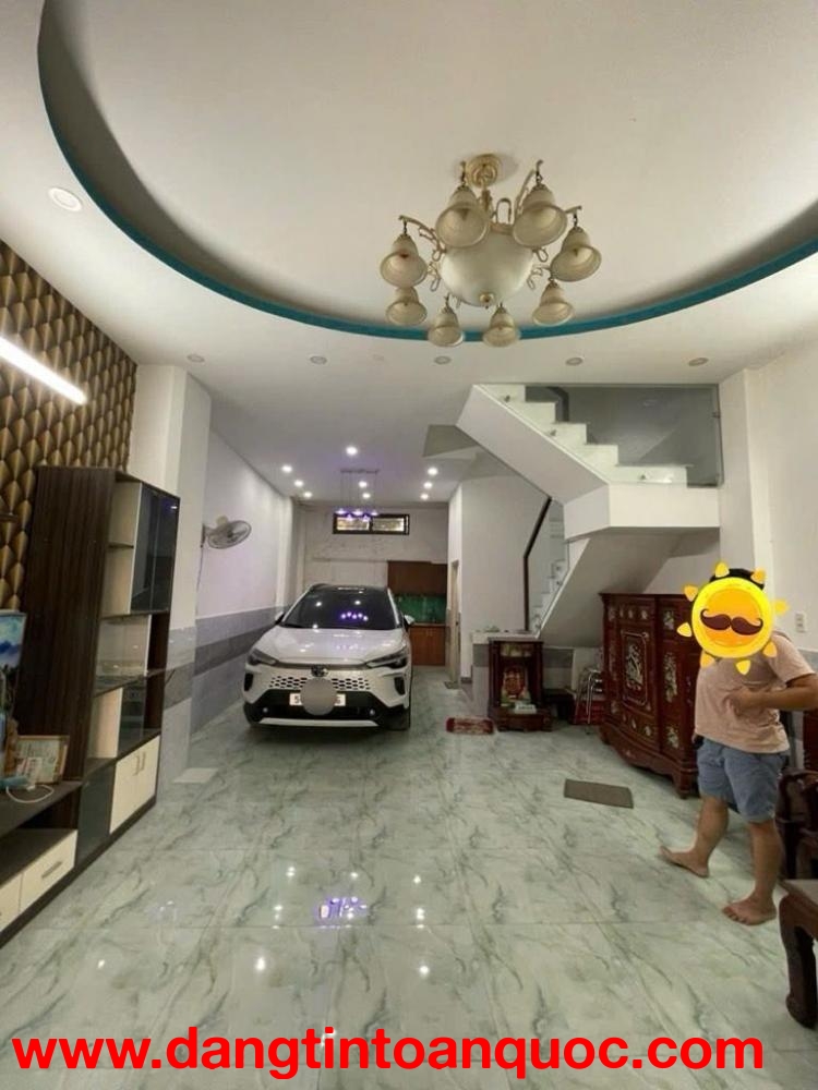 +  Kết cấu : Nhà đúc BTCT, 1 trệt 3 lầu , 4 phòng ngủ, 1 phòng thờ, 3wc ,  phòng giặt, sân phơi, ban