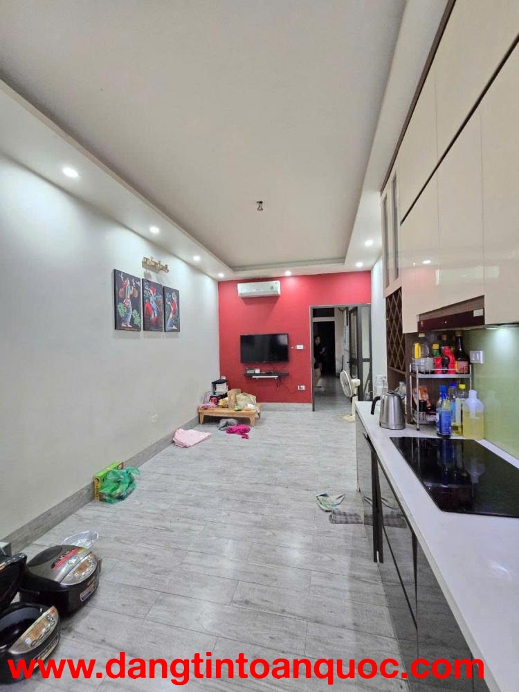 KIM MÃ – GIANG VĂN MINH, 10M RA PHỐ, Ô TÔ ĐỖ CỬA — HÀNG RẤT ÍT RA THỊ TRƯỜNG