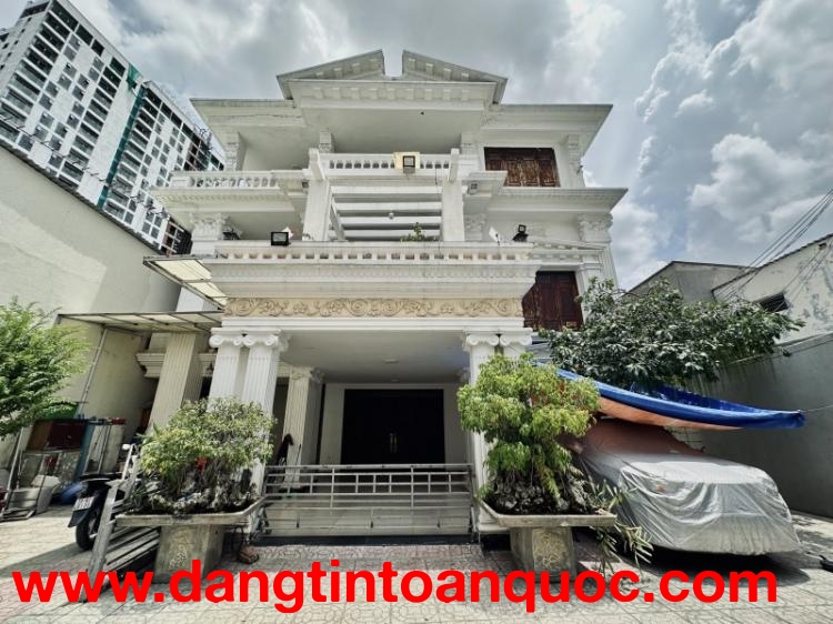 Bán Biệt thự đường số 6, Hiệp Bình Phước, Thủ Đức, TP HCM. DT 700m2, 4 tầng. Giá 16,999 tỷ.