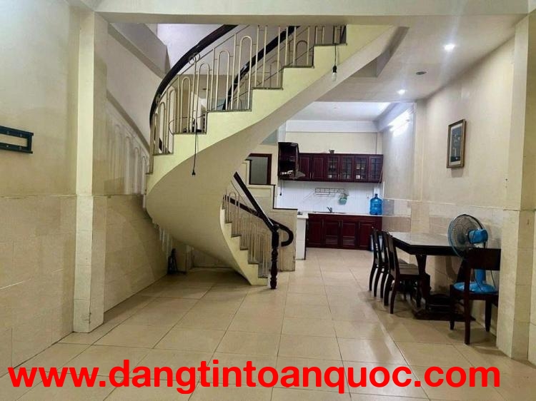 Bán nhà mặt tiền Lê Trung Nghĩa; phường 12; Tân Bình; 4*18m - 5 tầng