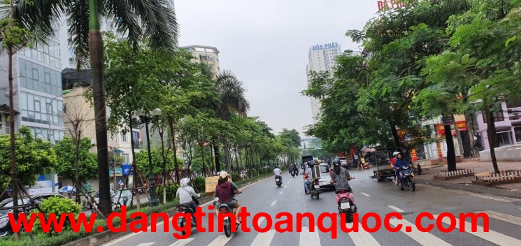 Bán Tòa Nhà VP Mặt Phố Bạch Mai 180m2 Mặt Tiền 7.5m 8 tầng, 1 Hầm Dòng Tiền 3.5 tỷ/năm