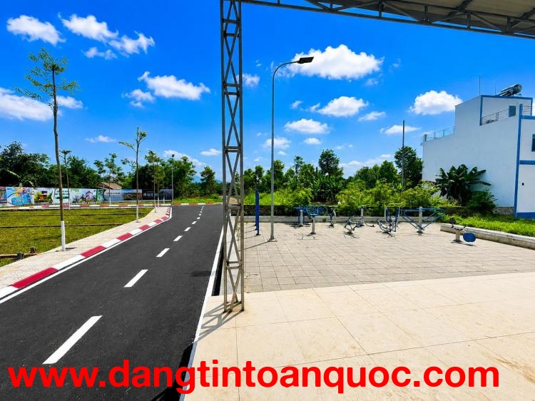 Loanh quanh 3 tỷxx có ngay 100m full thổ cạnh sân bóng Trại Láng – Cổ Đông