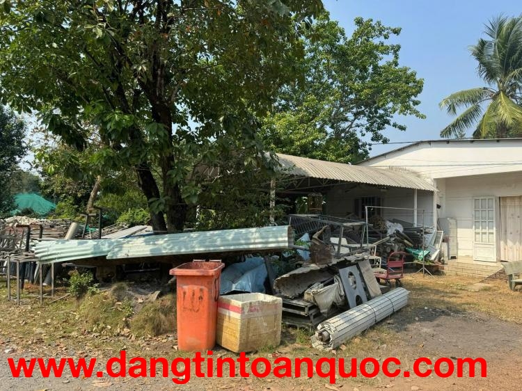 BÁN ĐẤT LONG BÌNH, QUẬN 9 - DT 1000M2 - SHR - 38.5 TỶ. LH:0907511230 - 0908334579.