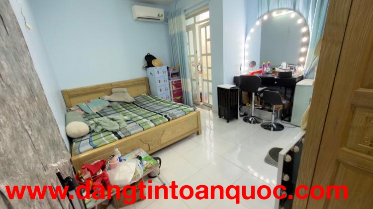 DO CÓ VIỆC NÊN MÌNH CẦN PASS PHÒNG GIÁ TỐT – NGUYỄN KIỆM - PHÚ NHUẬN - TP HỒ CHÍ MINH