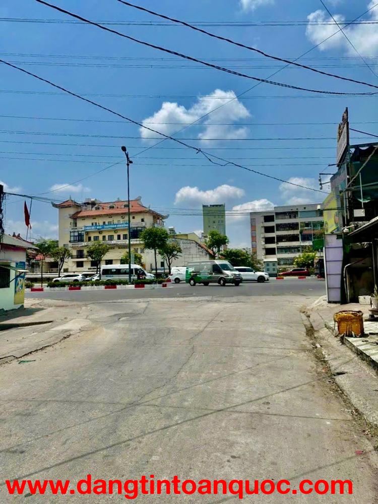 NHÀ PHẠM VĂN ĐỒNG BÌNH THẠNH - 5 TẦNG - 45M2 - GIÁ NHỈNH 7- PHÁP LÝ CHUẨN