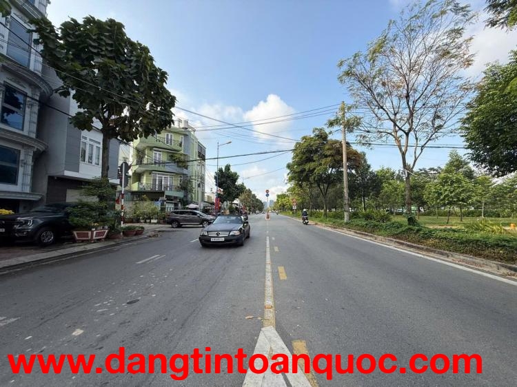 Hàng hiếm Bán Mặt Tiền 342A Võ Nguyễn Giáp , Phường Phước Long - Q9