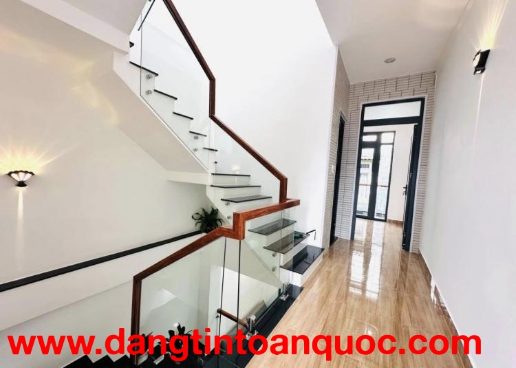 BÁN NHÀ GẦN HỒ XUÂN HƯƠNG ĐÀ LẠT, VIEW THÀNH PHỐ