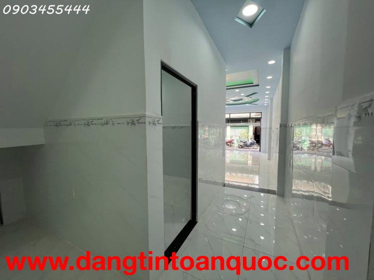 Kinh doanh đắc địa mặt phố Linh Đông Thủ Đức, 75m2, 2 tầng, giá 6.7 tỷ