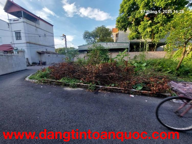 Nguyên Khê 60m2, mt 4.5m, 5.xx tỷ, Đông Anh, ô tô thông, gần phố.