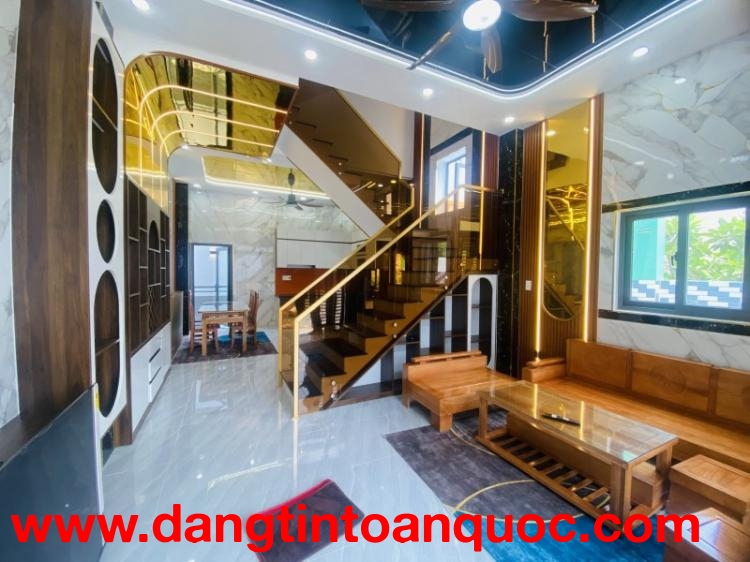 Bán nhà 4 tầng, Tỉnh lộ 43, Phường Bình Chiểu, Thủ Đức, TP HCM. DT 74 m2, SH. Giá 5,9 tỷ