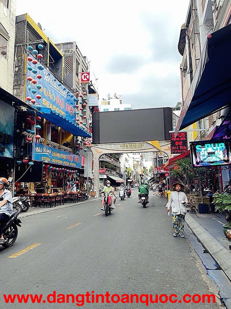 BÁN HOTEL 6 TẦNG - DT 4M*17M - HXH 6M Đ. BÙI VIỆN, QUẬN 1 - HDT 60TR/TH ĐỀU * Liên hệ GIANG GIANG: 0