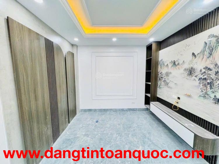 Bán nhà ngõ Bảo Tháp, Nghĩa Đô, Cầu Giấy. 45m2, 4 tầng, 2PN, 2WC. Sổ đỏ chính chủ, giá 11.8 tỷ. LH 0