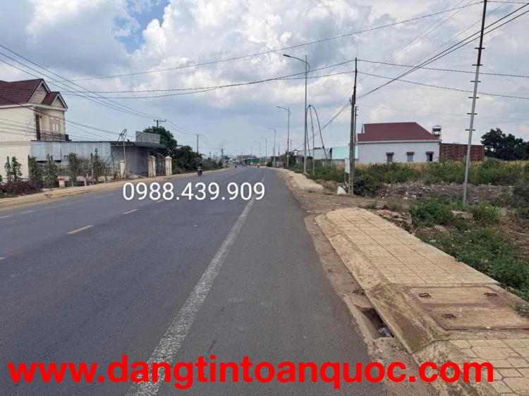 Bán 480m2 đất đường nhựa 724. R