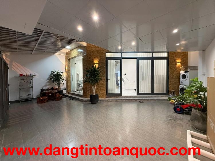 Bán nhà căn góc trung tâm Nha Trang đường Võ Trứ – Mạc Đỉnh Chi (gần biển ~1km) - DT: 47,5m² – DT sà