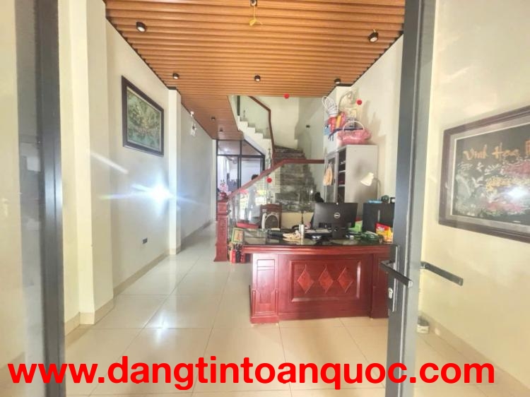 BÁN NHÀ ĐẶNG XÁ GIA LÂM DT 63M2x3T VÀI BƯỚC RA Ô TÔ GẦN TRƯỜNG HỌC XÁCH VALY VỀ Ở NHỈNH 3 TỶ