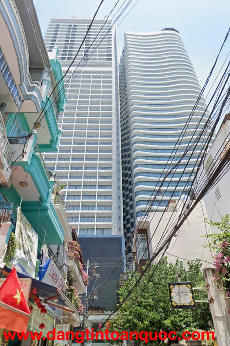 Bán nhà hẻm Bạch Đằng thông ra Nguyễn Thị Minh Khai . đường oto rộng 8m - Dt : 113m2 - 
Giá bán : 24