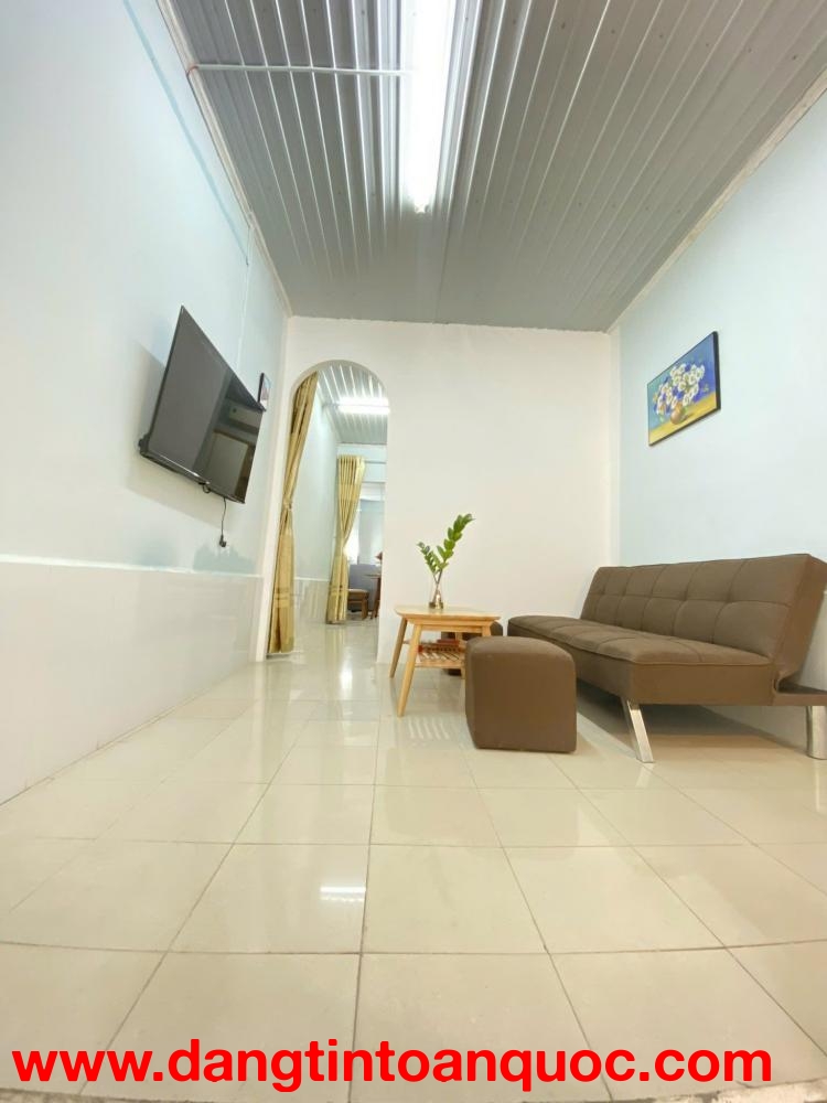 Cho thuê nguyên căn hẻm 92 XVNT Bình Thạnh- 33m2  chỉ 7tr5
