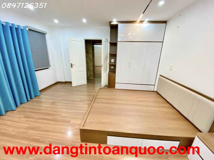 ????Gần Ô tô, Thang máy Trung Kính 43m 5T Nội thất leng keng, nhỉnh 15 tỷ